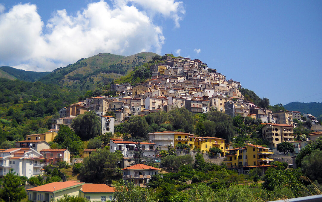 Il sentiero dei sogni: un viaggio al centro della terra a Sangineto