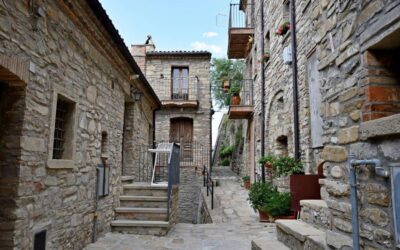 Guardia Perticara, il borgo dalle case in pietra tra i più belli della Basilicata